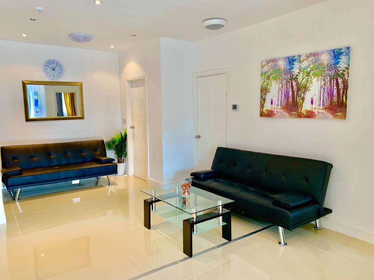 Spacious 2 Bedrooms 2 Baths With Garden And Parking Appartamento Londra